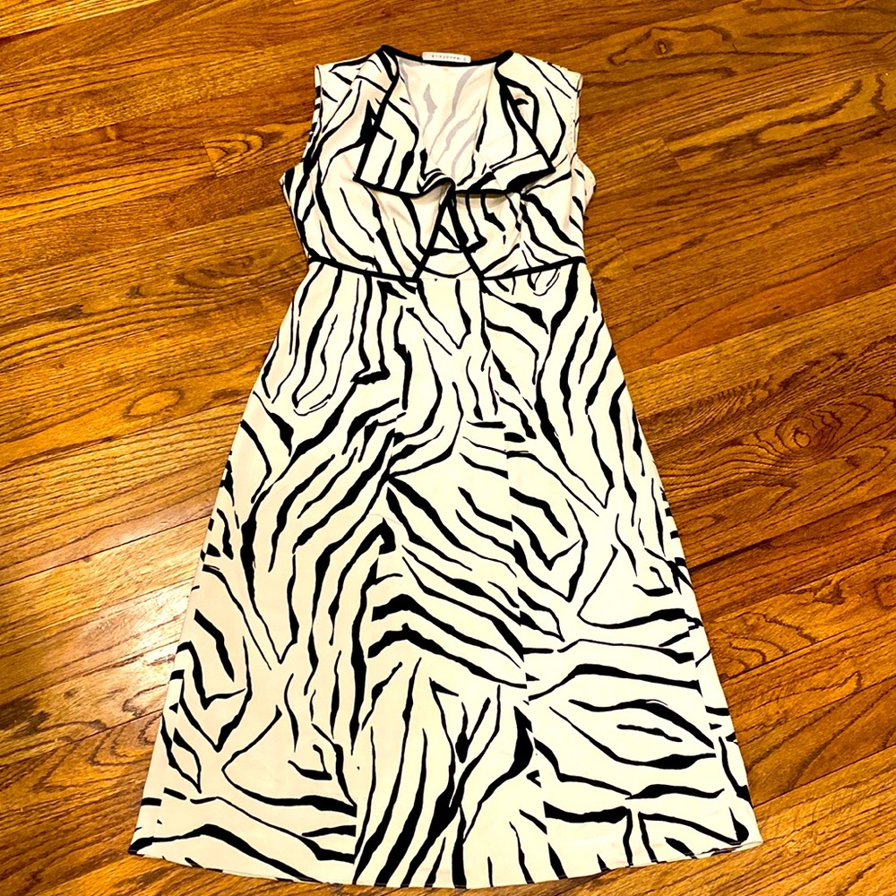 Elie Tahari Zebra animal print minimal Cream Sleeveless Dress Size 4 knee length